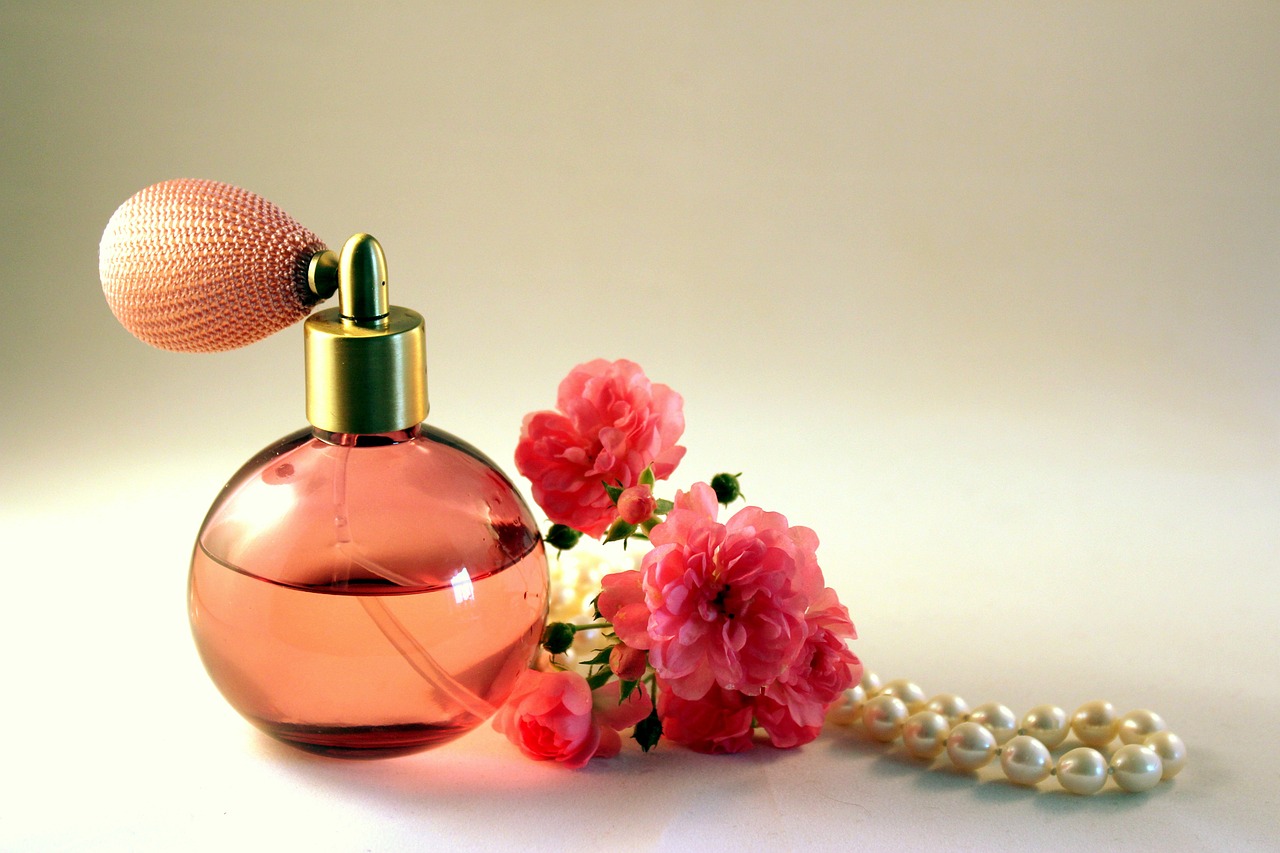 Front Page -perfumery Sales Store bottle perfume roses 2812214
